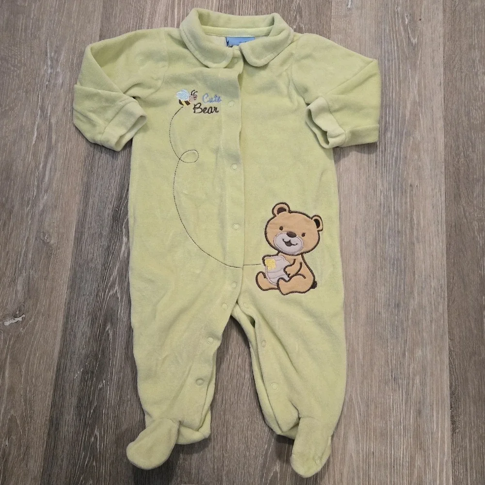 Carters Cute Bear Embroidered Velour One Piece Pajamas Infant 6-9 months Vintage